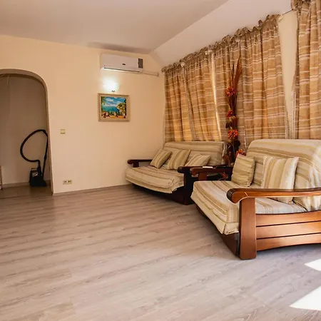 Apartment Апартамент Иви *
