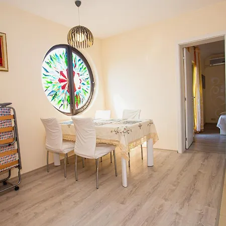 Апартамент Иви Apartment
